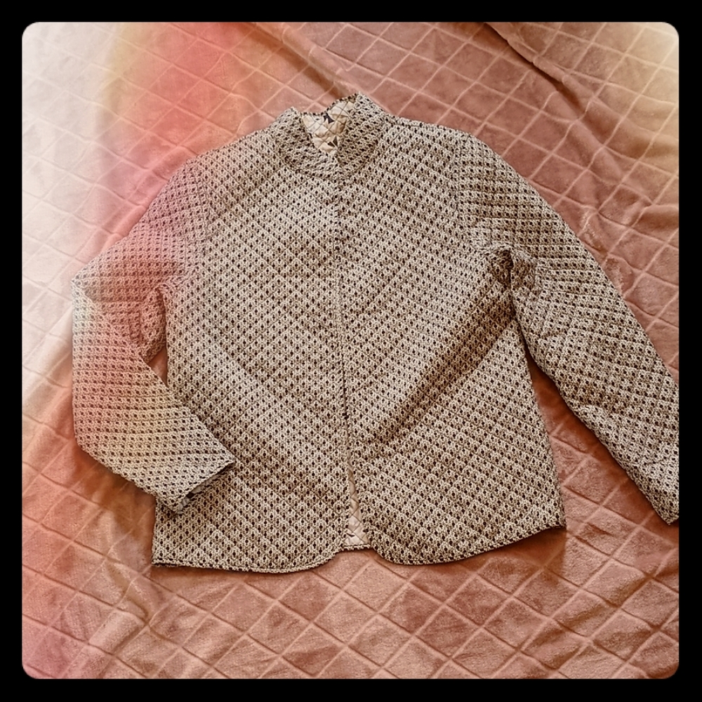 Reversible lightweight quilted jacket